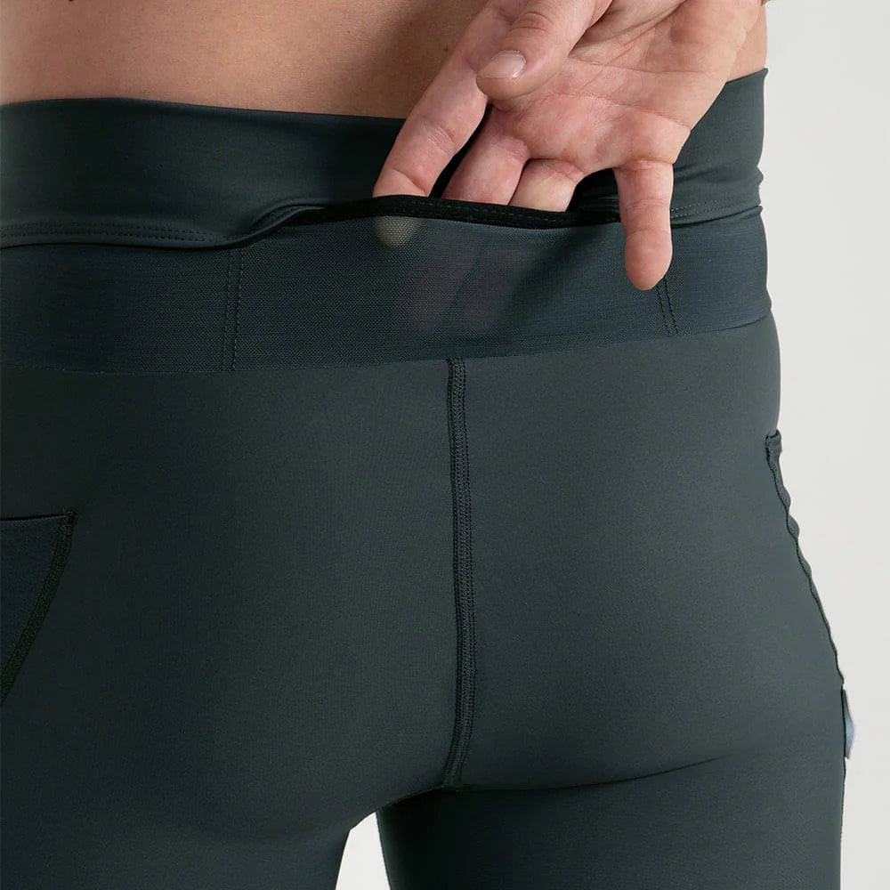 SHORT RUNNING TITÁN GRIS + PARA HOMBRE
